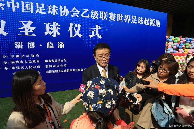 小雷：帕尔默被罚是情绪失控，冲突或该遭直红